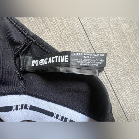 PINK Active Ultimate Lightly Lined Ladder Lace Up Detail Sports Bra. Size S - Picture 10 of 12